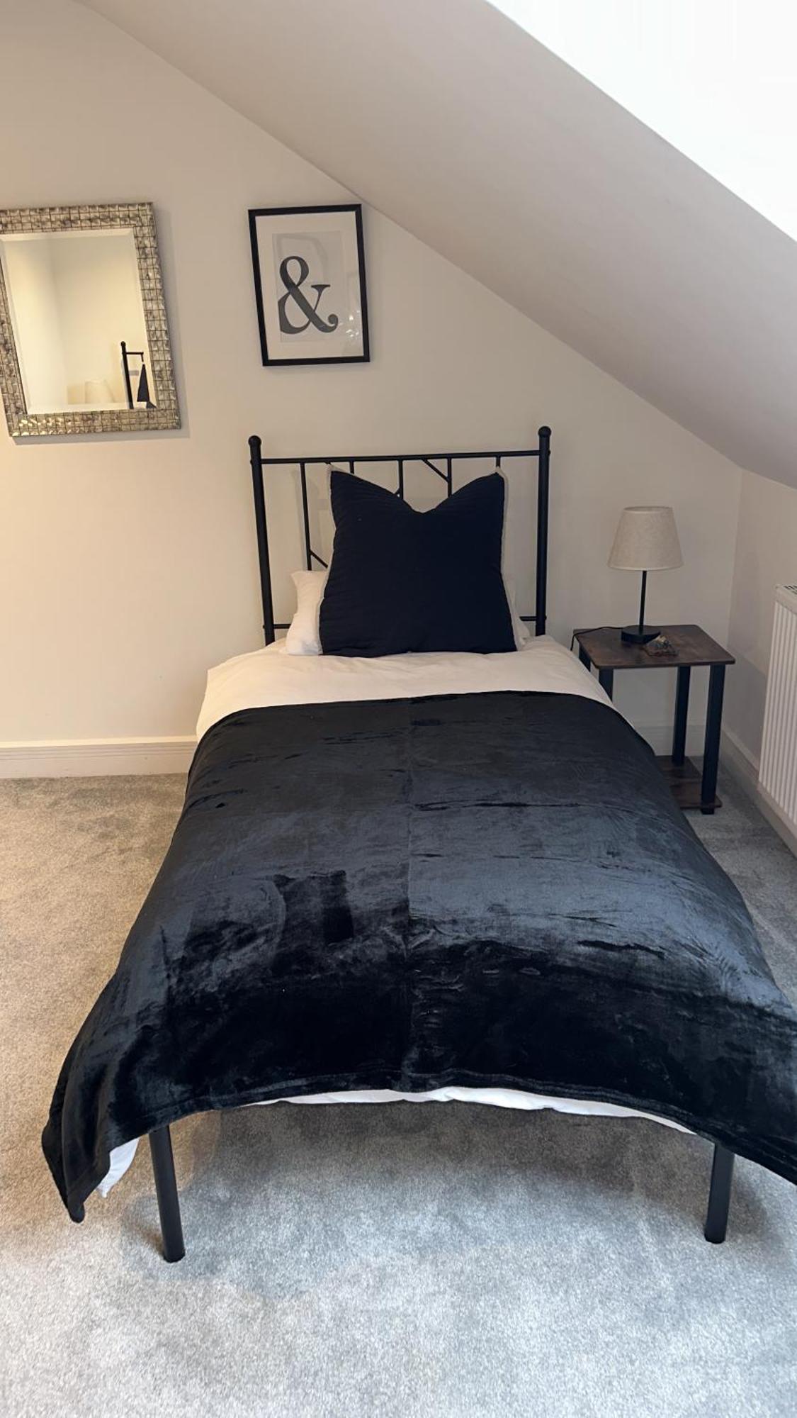 Modern Harrogate House Sleeps 10, Cinema Room & Hot Tub Екстер'єр фото